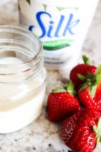 Back-to-School-Lunches-YOUGURT-200x300